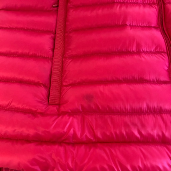 Moncler Lucila Ruffle/Hooded/Down Vest/Fuschia Pink/XL/Sz 5 w/Tags, Hanger & Bag - Picture 14 of 16